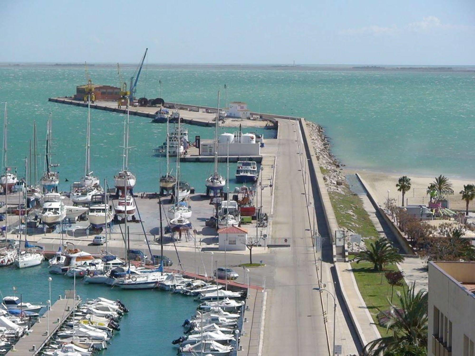 Hotel Del Port Sant Carles De La Rapita Ngoại thất bức ảnh