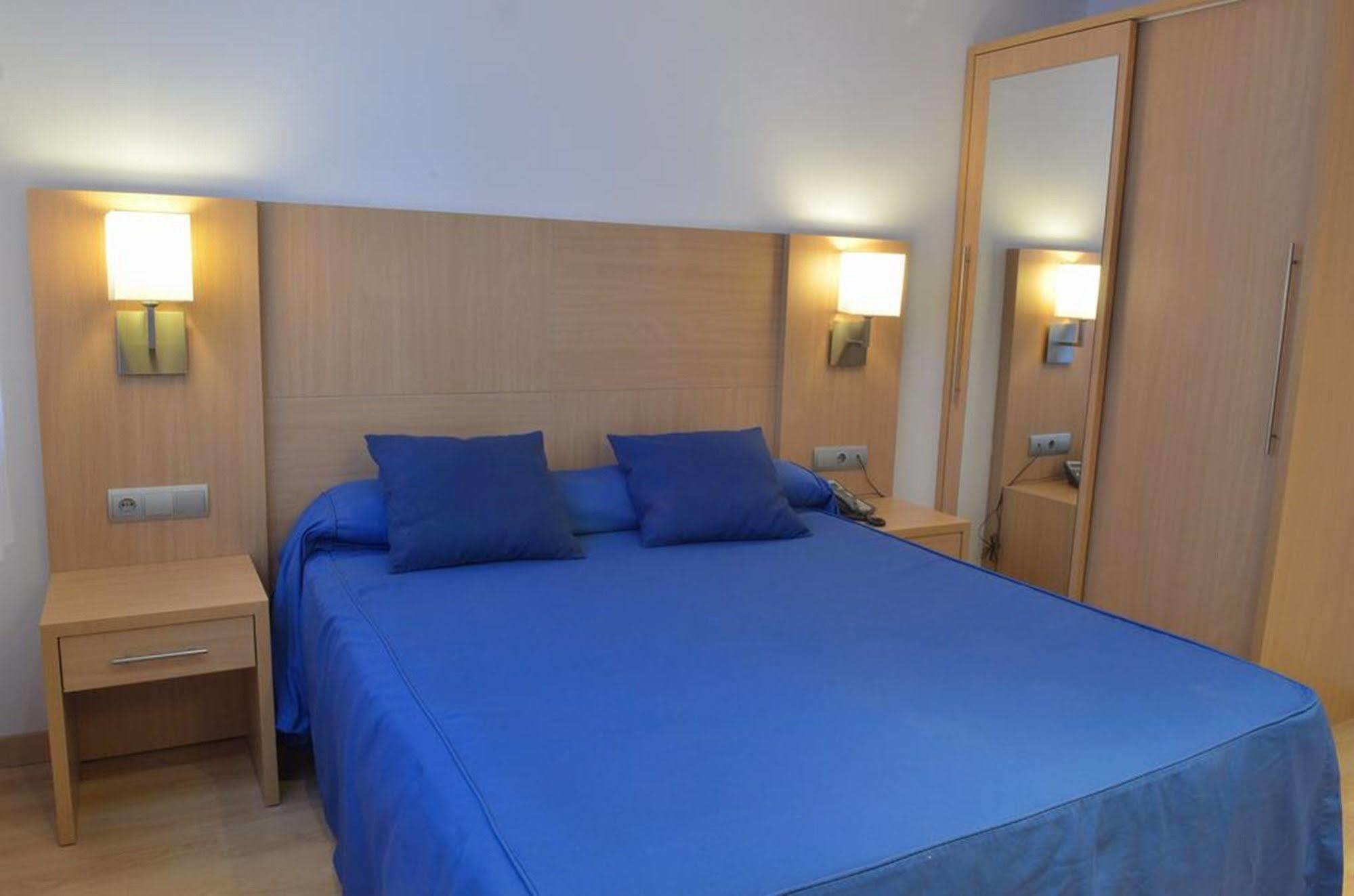 Hotel Del Port Sant Carles De La Rapita Ngoại thất bức ảnh
